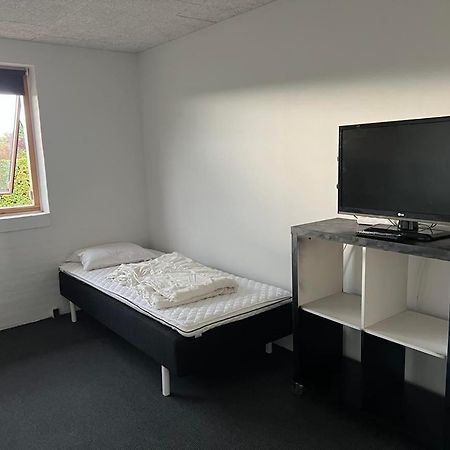 Ebbesens Bed And Bath - Two Double Rooms Хернинг Экстерьер фото