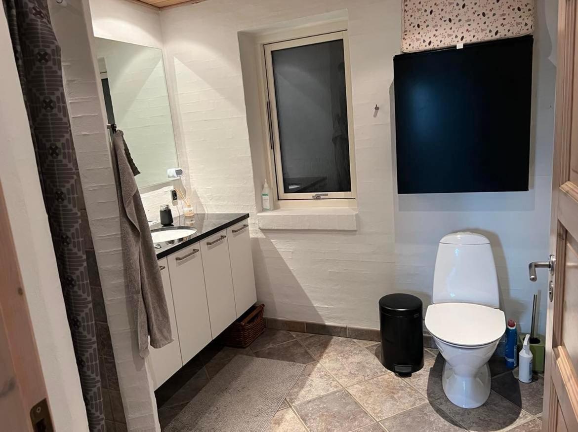 Ebbesens Bed And Bath - Two Double Rooms Хернинг Экстерьер фото